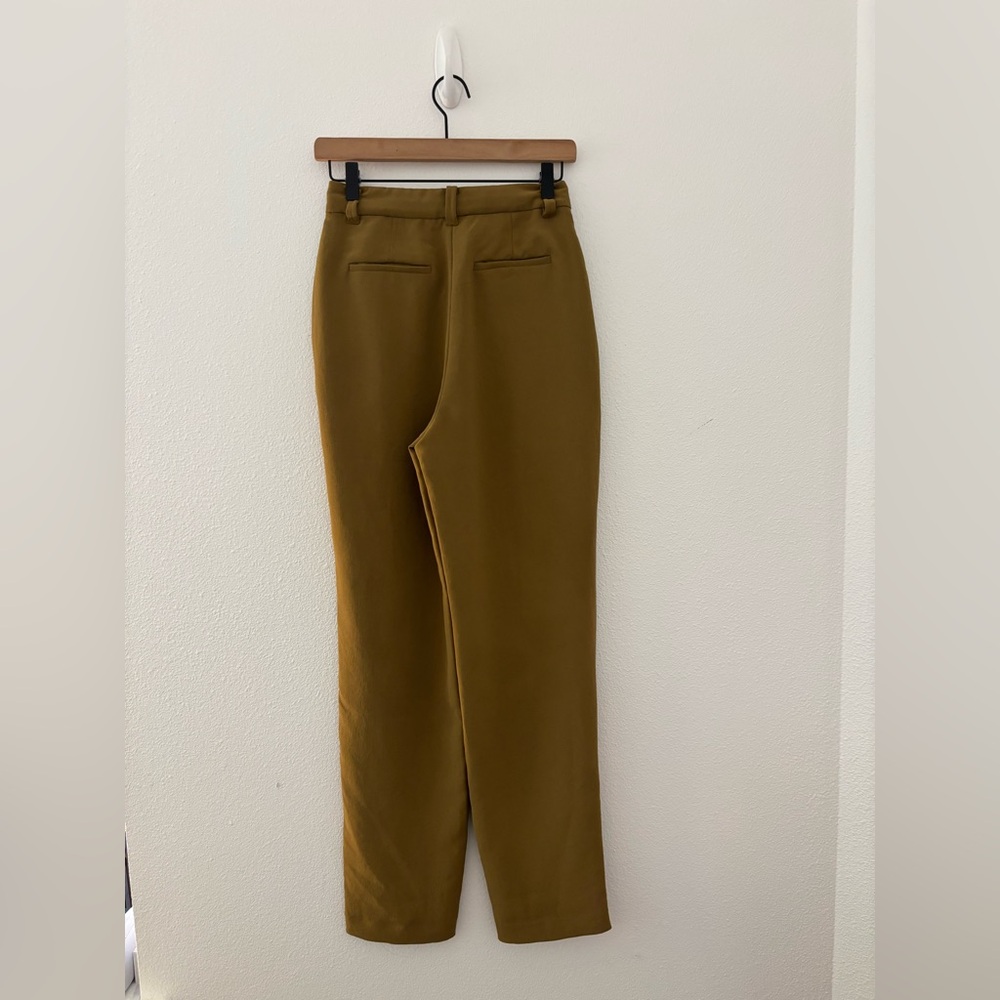 Aritzia Wilfred effortless pants - Picture 2 of 4